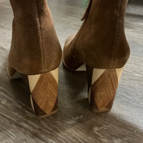 Matisse Suede Booties 7 1/2 - Picture 2 of 6